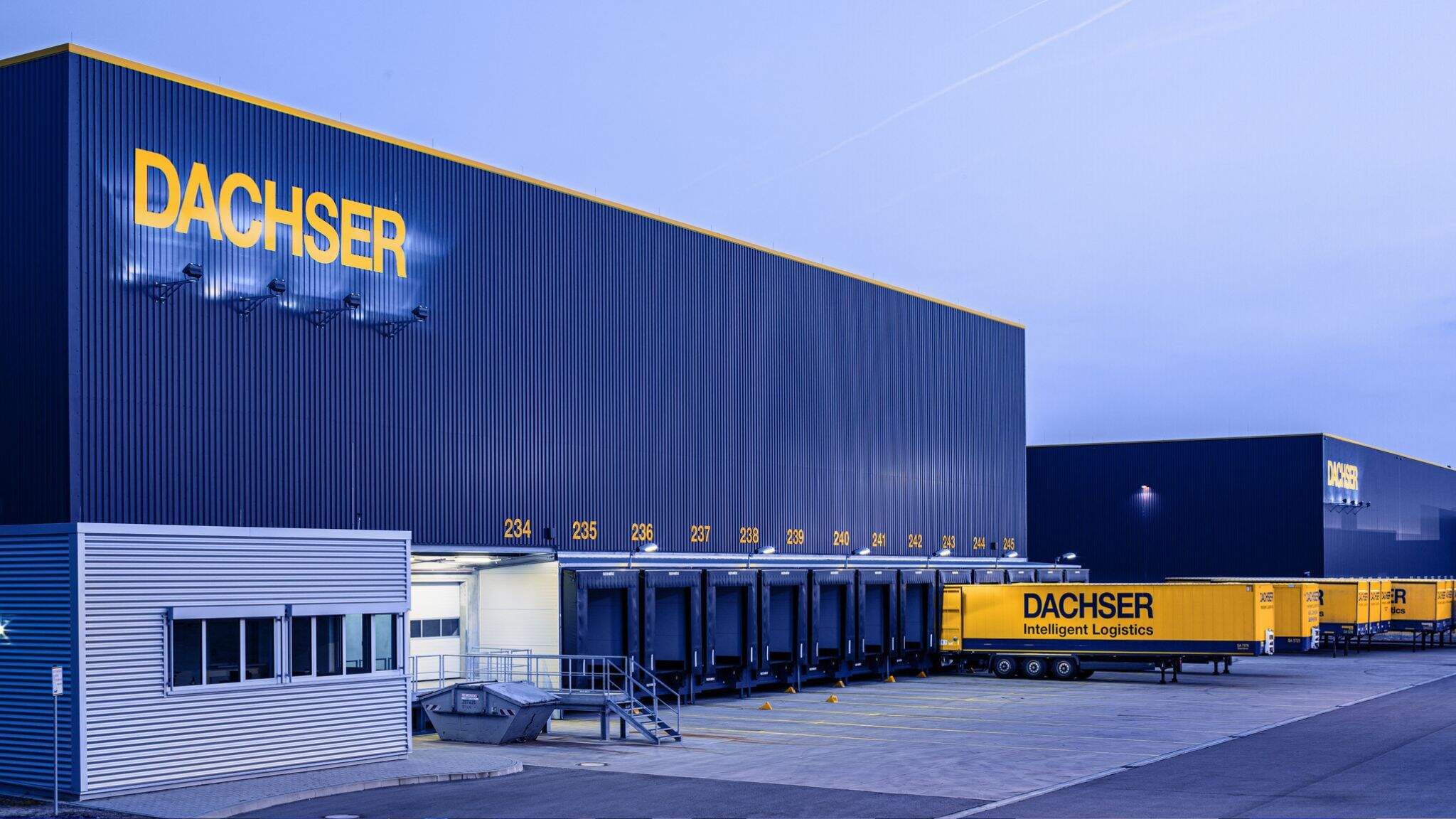 DACHSER zainwestował 325 mln EUR w 2025 roku w rozw&oacute;j sieci, pracownik&oacute;w, cyfryzację i działania proklimatyczne - kontynuując konsekwentną politykę inwestycyjną z ostatnich lat.