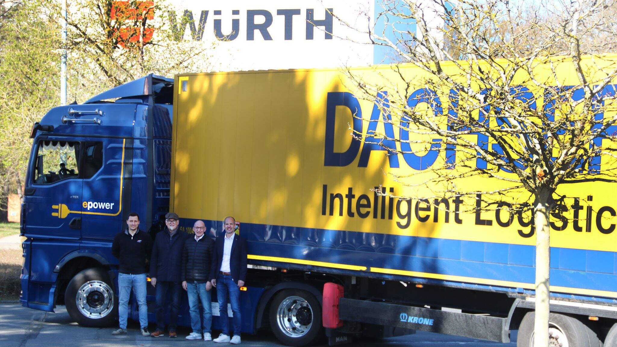 Na zdjęciu: Florian Braun, Head of Transport Management w Würth Industrie Service; Andreas Manytz, Business Development Manager Road w DACHSER Kornwestheim; Marc-Oliver Bohlender, Branch Manager w DACHSER Öhringen oraz Sascha Lorenz, Operations Manager Outbound w DACHSER Öhringen.