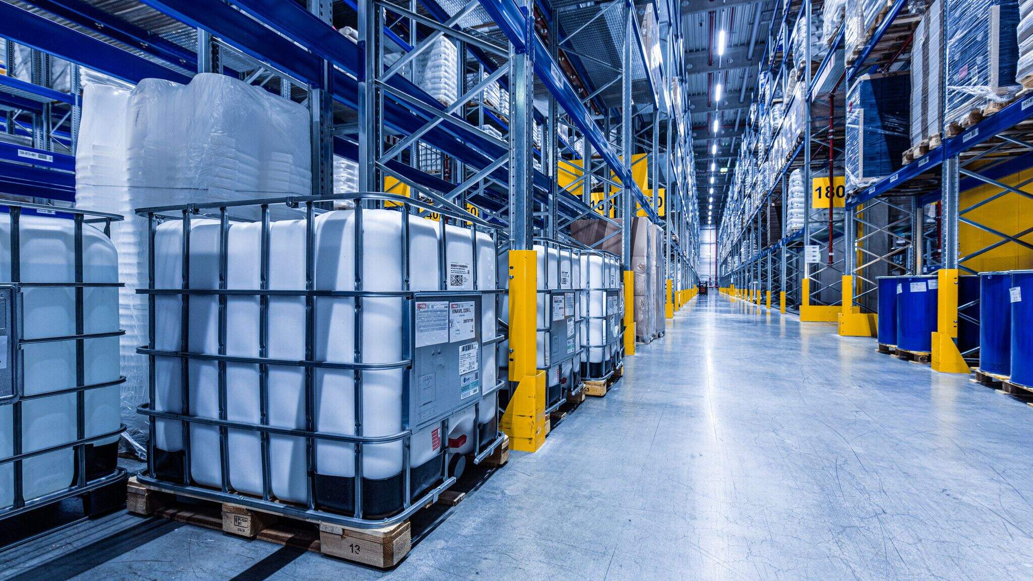 DACHSER zdobył bogate doświadczenie w zakresie transportu towarów niebezpiecznych w Karlsruhe i okolicach.